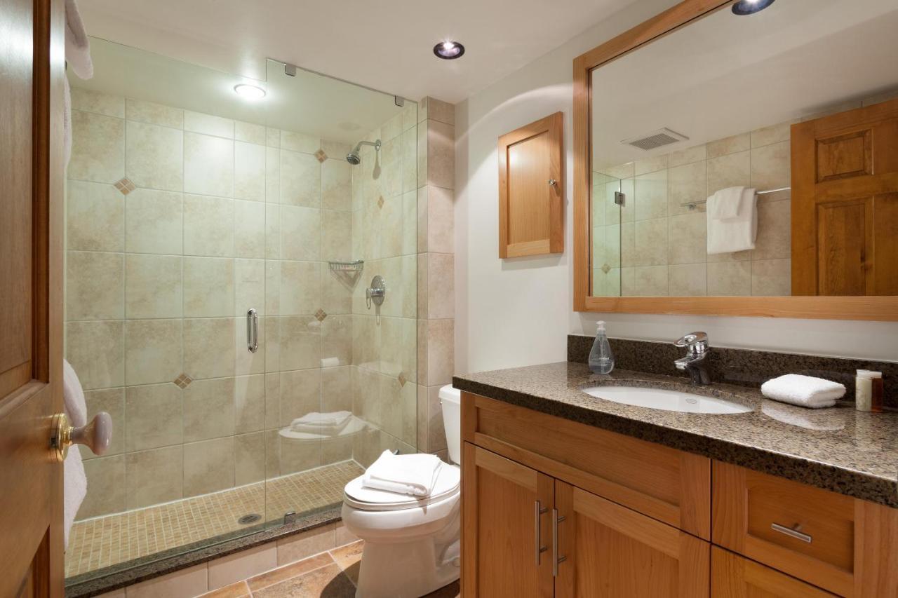 Painted Cliff 11 | Dog Friendly! Ski-In Ski-Out Benchlands Townhome W/ Hot Tub & Fireplace 휘슬러 외부 사진